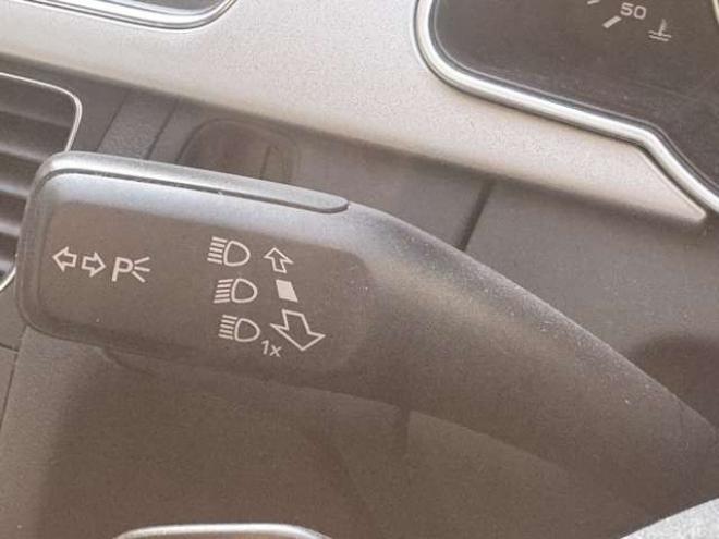 アウディA5スポーツバック 2.0 TFSI クワトロ 4WD　夏冬タイヤ　黒革シート　ナビ　TV　Bカメラ 正規輸入車 2000