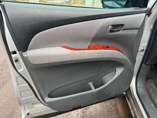 エスティマ2.4 アエラス Gエディション 4WD　ナビ　TV　Bluetooth　両側Pスライド 2400