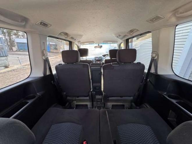 セレナ2.0 20S 4WD　後期型 2000