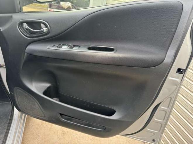 セレナ2.0 20S 4WD　後期型 2000