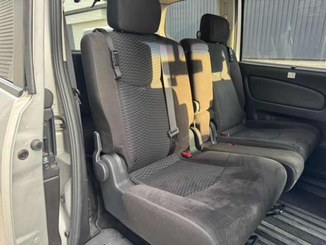 セレナ2.0 20S 4WD　後期型 2000