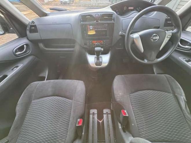 セレナ2.0 20S 4WD　後期型 2000