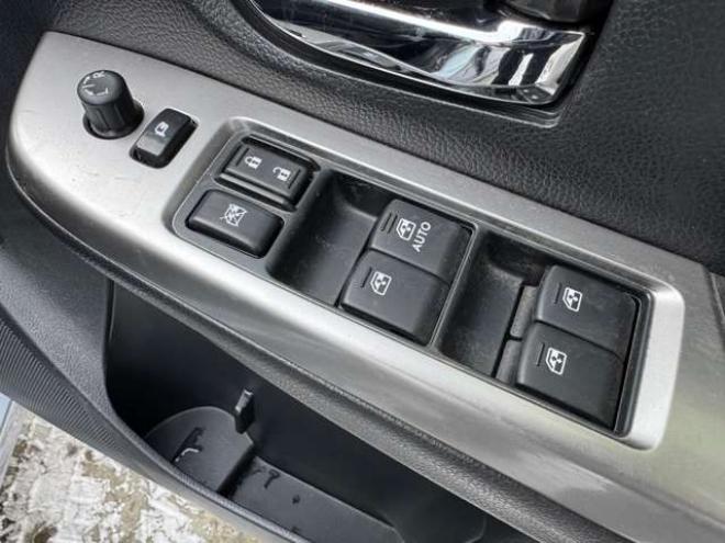 インプレッサスポーツ 2.0 i アイサイト 4WD　後期型　夏冬タイヤ　ナビ　TV　Bカメラ　Bluetooth 2000