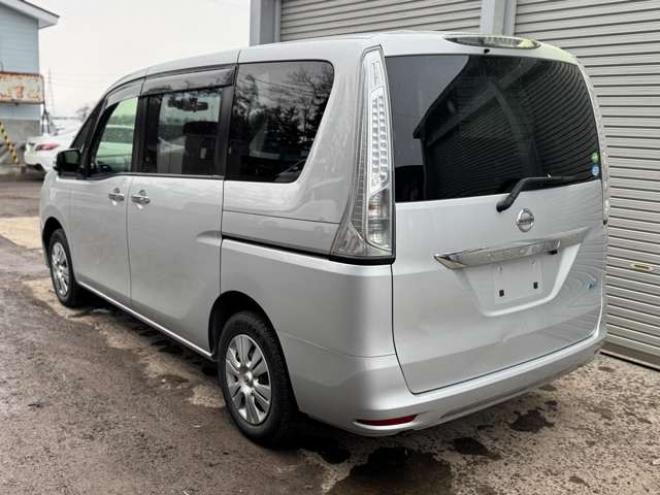 セレナ2.0 20X 4WD　ナビ　TV　Bluetooth　フリップダウン　キーフリー　Pスライドドア 2000