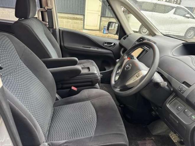 セレナ2.0 20X 4WD　ナビ　TV　Bluetooth　フリップダウン　キーフリー　Pスライドドア 2000