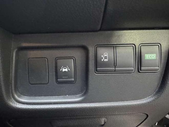 セレナ2.0 20X 4WD　ナビ　TV　Bluetooth　フリップダウン　キーフリー　Pスライドドア 2000