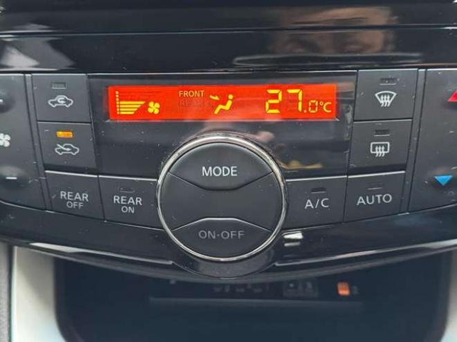 セレナ2.0 20X 4WD　ナビ　TV　Bluetooth　フリップダウン　キーフリー　Pスライドドア 2000