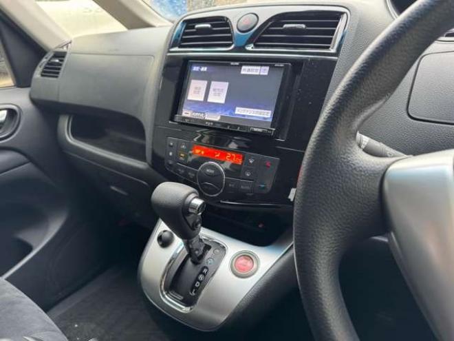 セレナ2.0 20X 4WD　ナビ　TV　Bluetooth　フリップダウン　キーフリー　Pスライドドア 2000