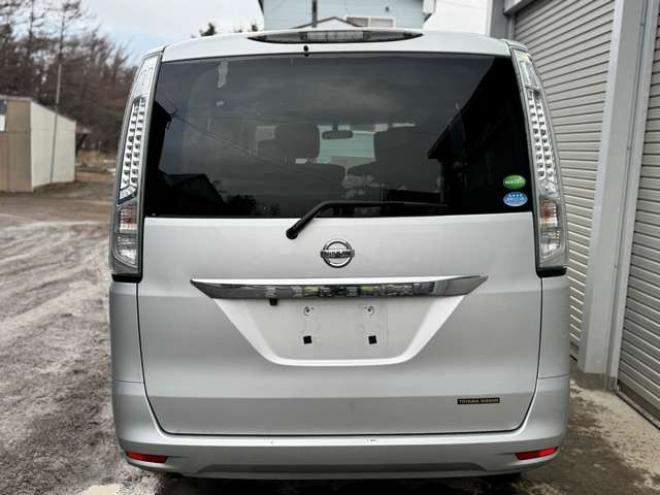 セレナ2.0 20S 4WD　ナビ　TV　Bluetooth　Bカメラ　クルコン　後期型 2000