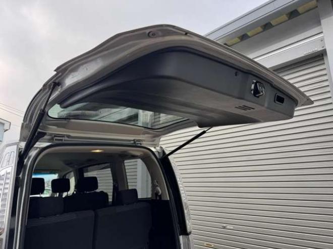 セレナ2.0 20S 4WD　ナビ　TV　Bluetooth　Bカメラ　クルコン　後期型 2000