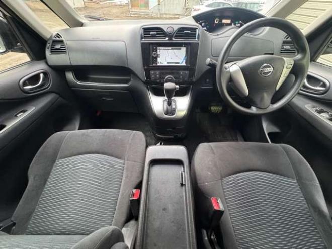 セレナ2.0 20S 4WD　ナビ　TV　Bluetooth　Bカメラ　クルコン　後期型 2000