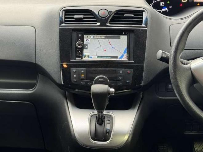 セレナ2.0 20S 4WD　ナビ　TV　Bluetooth　Bカメラ　クルコン　後期型 2000