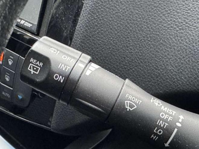 セレナ2.0 20S 4WD　ナビ　TV　Bluetooth　Bカメラ　クルコン　後期型 2000