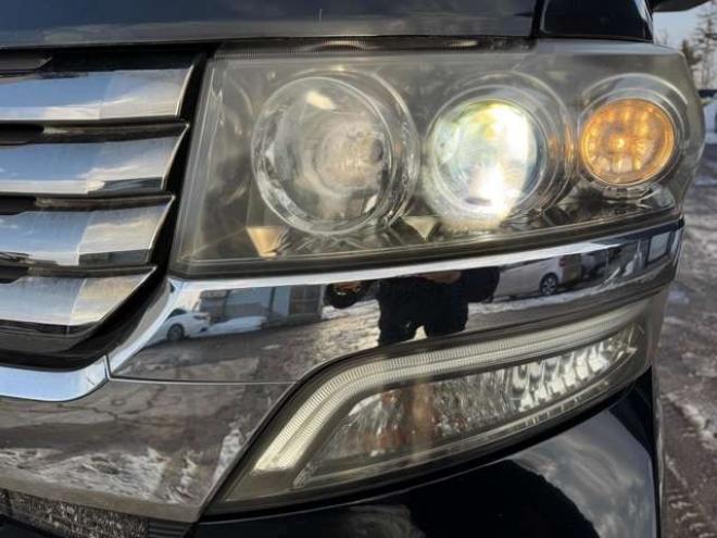 N-BOXカスタムG 4WD　スマートキー　ナビ　TV　リアモニター 660