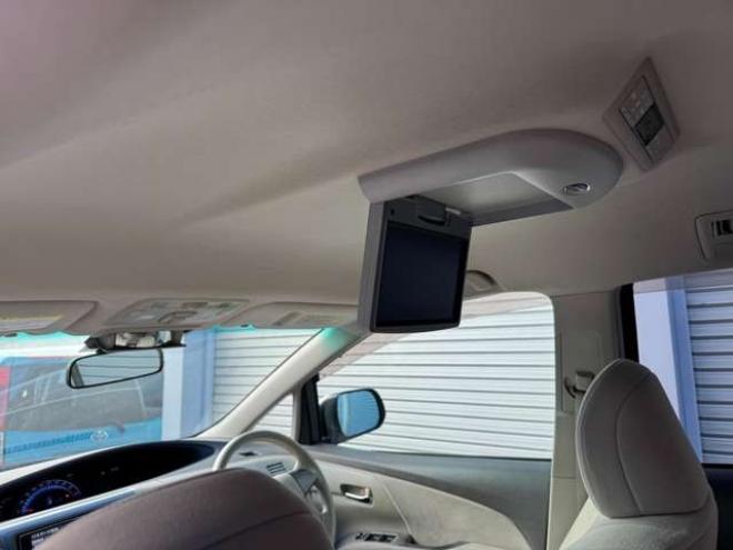 エスティマハイブリッド2.4 X 4WD　ナビ　TV　Bカメラ　フリップダウン 2400