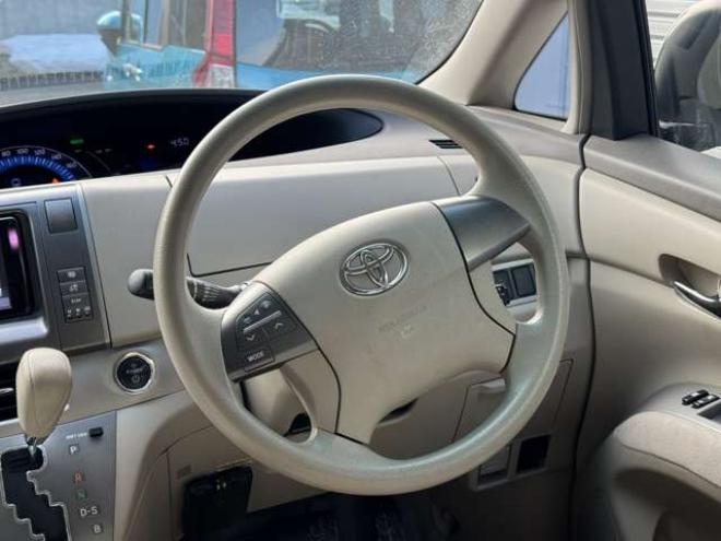 エスティマハイブリッド2.4 X 4WD　ナビ　TV　Bカメラ　フリップダウン 2400