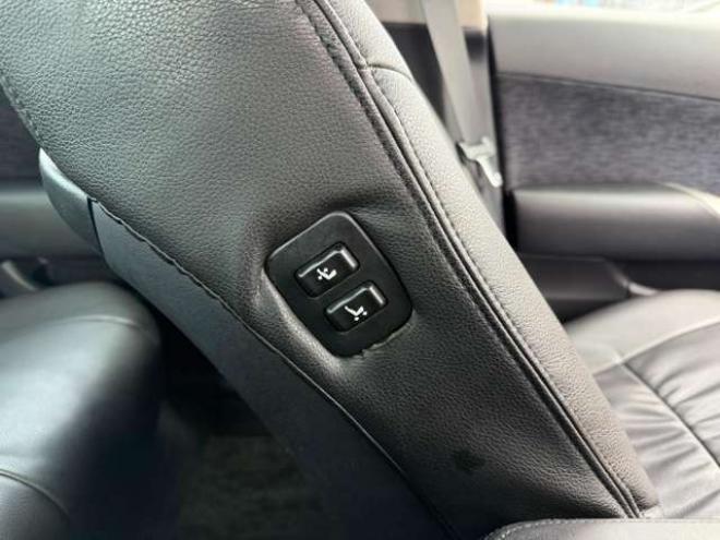 マジェスタ4.3 i-Four 4WD　ナビ・TV・バックカメラ　ETC 4300