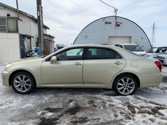 マジェスタ4.3 i-Four 4WD　ナビ・TV・バックカメラ　ETC 4300