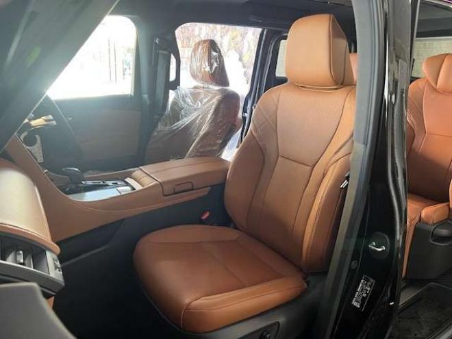 ヴェルファイアハイブリッド 2.5 Zプレミア E-Four 4WD　JBL・14インチ電動後席モニター・サンセットブラウン内装・ユニバーサルステップ・ガラスルーフ・デジタルインナーミラー・パノラミックビューモニターセラミックコーティング・寒冷地仕様 2500