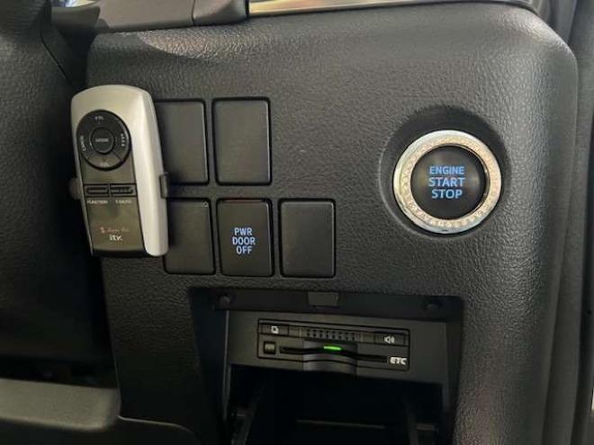 ヴェルファイア2.5 V 4WD　車検R10年1月・SDナビ・リフトアップ・純正リアモニター・両側パワースライド・メモリー付パワーシート・トーヨーオープンカントリー16AWセット・スタッドレスタイヤセット・ドライブレコーダー・エンジンスターター 2500