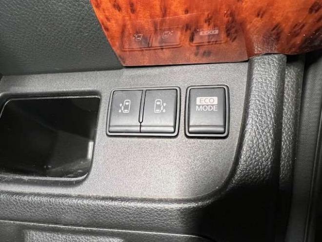 セレナ2.0 ライダー ブラックライン 4WD　新規車検整備付・Bluetooth対応社外ナビ・バックモニター・両側パワースライドドア・純正エンジンスターター・スマートキー・LEDテール 2000