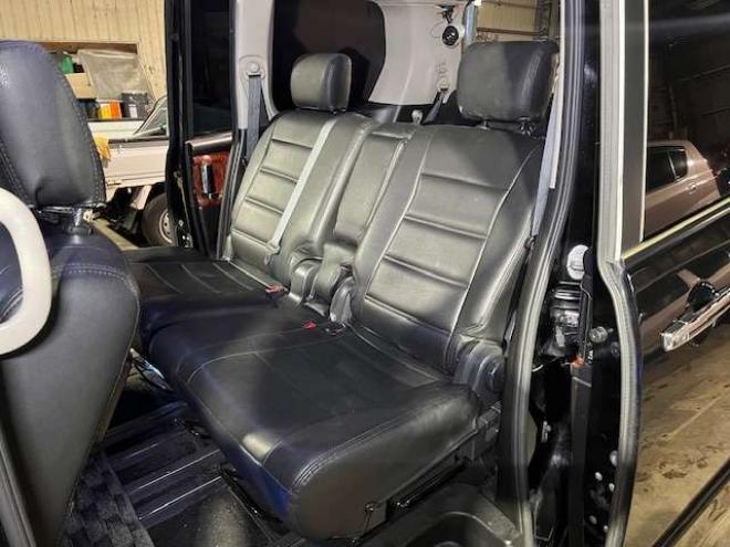 セレナ2.0 ライダー ブラックライン 4WD　新規車検整備付・Bluetooth対応社外ナビ・バックモニター・両側パワースライドドア・純正エンジンスターター・スマートキー・LEDテール 2000