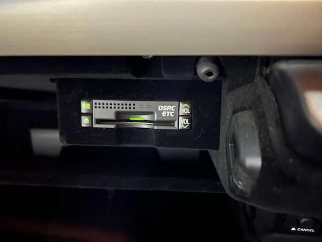 レクサスLSハイブリッド 600h バージョンC Iパッケージ 4WD　WALD&モデリスタエアロ・左右出しマフラー・20インチAW・エアサスコントローラー・ブラックレザー・パワートランク・純正HDDナビ・バックモニター・純正エンジンスターター・カードキー 5000