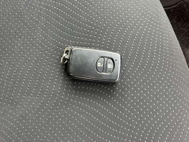 プリウスα1.8 S チューン ブラック　 2WD 1800