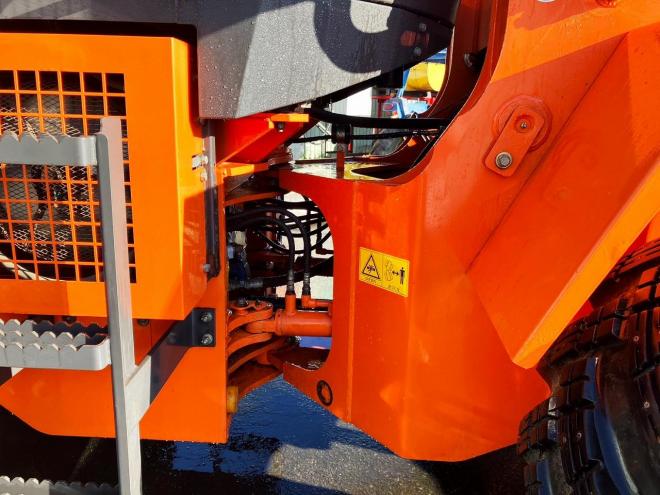 ホイールローダ日立　中古　ZW100-6　建機