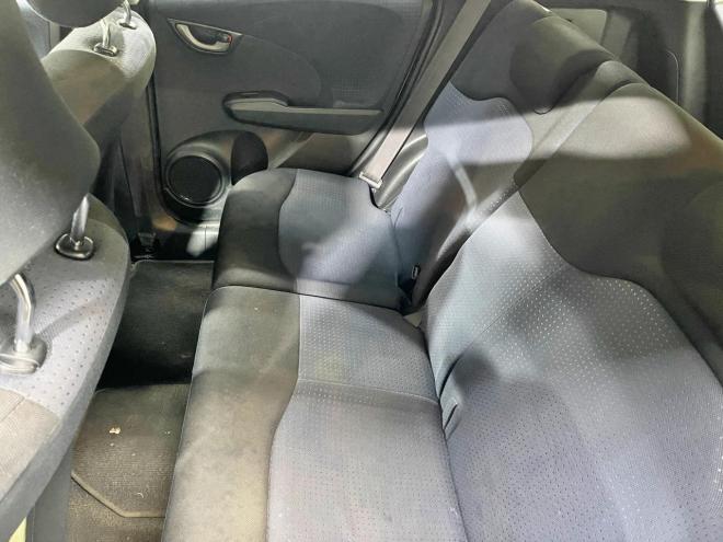 フィット1.3G 4WD 5年保証 ナビ 寒冷地仕様 禁煙 車検整備2年付 修復歴無