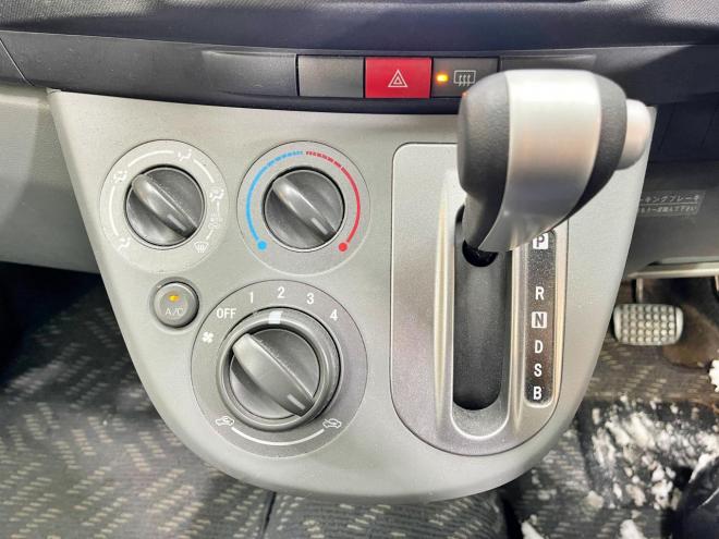 ムーヴ660メモリアルエディション 4WD 5年保証 スマキーTV 夏冬タイヤ 寒冷地仕様 禁煙 車検整備2年付 修復歴無