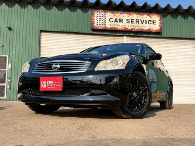 スカイライン2.5 250GT FOUR 4WD　ドライブレコーダー　ETC　パワステ　パワーウィンドウ　ナビ　電動シート　寒冷地仕様　アルミホイール　エアコン　盗難防止装置　キーレスエントリー　ABS　横滑り防止装置 2500