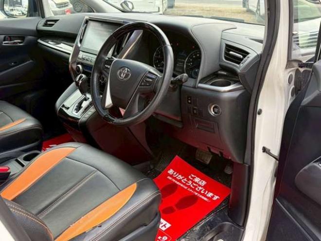 ヴェルファイア2.5 Z 4WD　純正ナビ　TRDエアロ　両側パワスラ　バックカメラ　社外アルミホイール　ETC　車高調　パワステ　パワーウィンドウ　キーレスエントリー　ABS　盗難防止装置　横滑り防止装置　エアコン　3列シート 2500