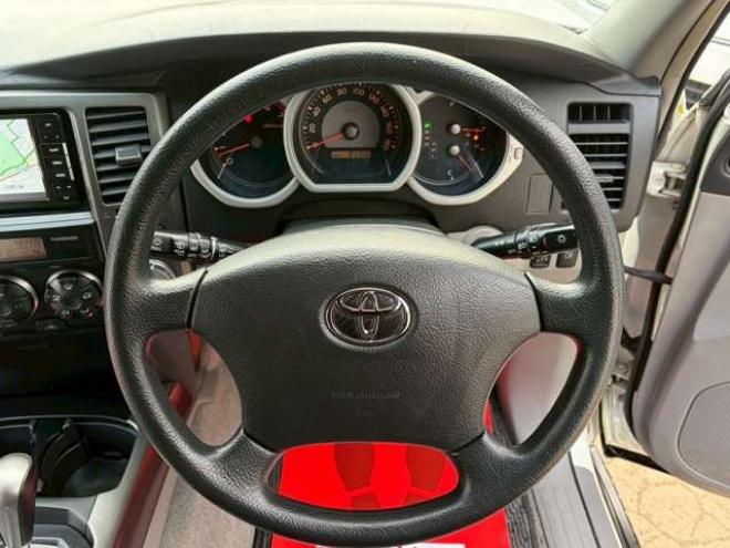 ハイラックスサーフ2.7 SSR-X リミテッド 4WD　TVナビ　パワステ　パワーウィンドウ　キーレスエントリー　LEDヘッドライト　フォグランプ　リフトアップ　アルミホイール　ルーフレール　寒冷地仕様　ABS　バックカメラ　盗難防止装置　エアコン 2700