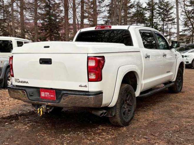 タンドラクルーマックス SR5 5.7 V8 4WD　 正規輸入車 5700