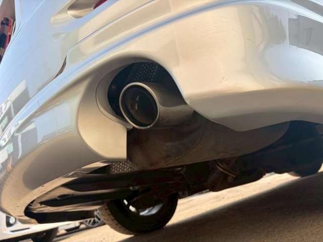 マークXジオ2.4 240G 4WD　6人乗り　3列シート　パワステ　パワーウィンドウ　純正ナビ　キーレスエントリー　ETC　バックカメラ　ABS　盗難防止装置　エアコン　電動シート　横滑り防止装置　アルミホイール 2400