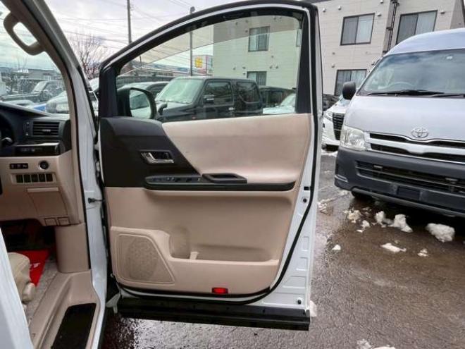 アルファード2.4 240X 4WD　モデリスタエアロ　車高調　ETC　後席モニター　両側電動スライドドア　社外エンジンスターター　パワステ　パワーウィンドウ　純正ナビ　純正アルミ　バックカメラ　キーレスエントリー　3列シート　ABS 2400