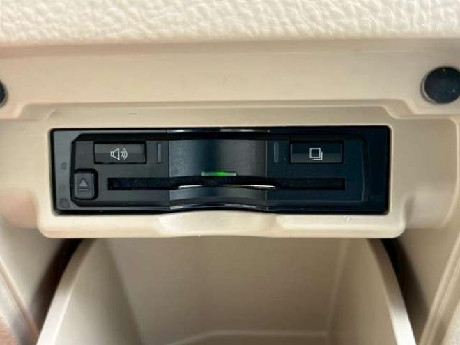 アルファード2.4 240X 4WD　モデリスタエアロ　車高調　ETC　後席モニター　両側電動スライドドア　社外エンジンスターター　パワステ　パワーウィンドウ　純正ナビ　純正アルミ　バックカメラ　キーレスエントリー　3列シート　ABS 2400