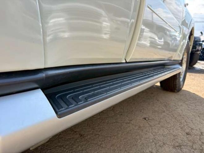 パジェロ3.0 ロング リミテッド エディション 4WD　ワンオーナー　社外ナビ　バックカメラ　純正アルミホイール　エアコン　エンジンスターター　ETC　記録簿　キーレスエントリー　パワステ　パワーウィンドウ　3列シート　エアコン　寒冷地仕様　盗難防止装置 3000