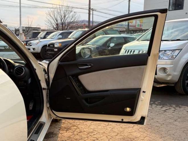 RX-8ロータリーエンジン40周年記念車　200台限定者　6速MT　マツダスピード　ETC　マフラーフジツボ　エンジンオーバーホール済　パワステ　パワーウィンドウ　社外アルミホイール　ABS　エアコン　盗難防止装置　電動シート 2WD 1300