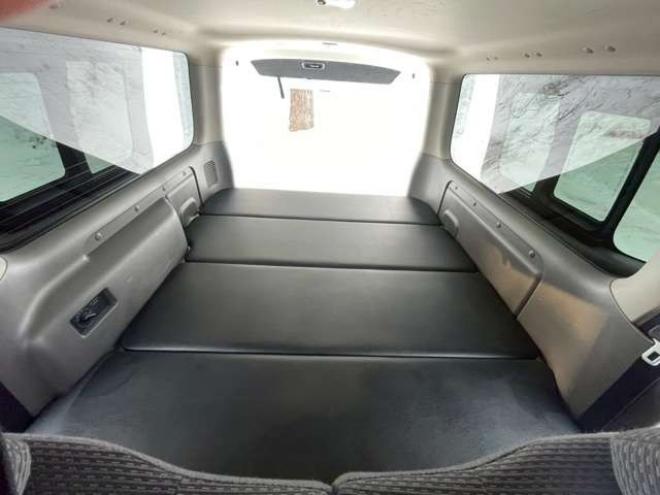 キャラバンNV350 2.5 プレミアムGX ロングボディ ディーゼルターボ 4WD　ベッドキット　スマートキー　キーレスエントリー　パワステ　パワーウィンドウ　ABS　ETC　エアコン　盗難防止装置　両側スライドドア 2500