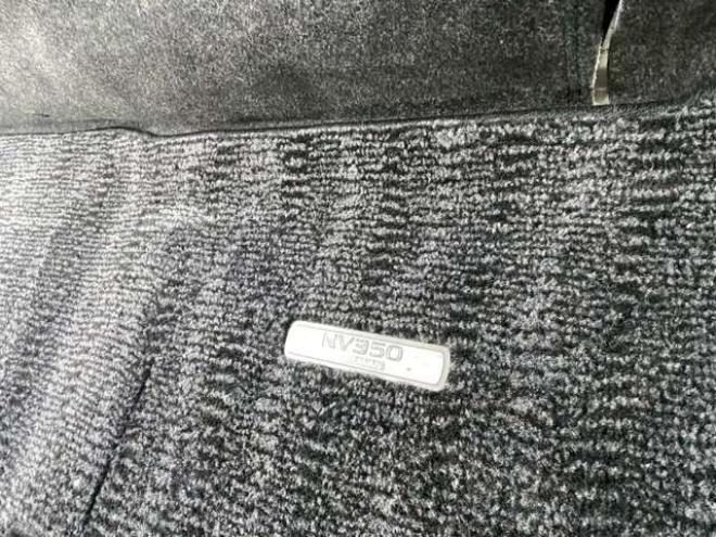 キャラバンNV350 2.5 プレミアムGX ロングボディ ディーゼルターボ 4WD　ベッドキット　スマートキー　キーレスエントリー　パワステ　パワーウィンドウ　ABS　ETC　エアコン　盗難防止装置　両側スライドドア 2500