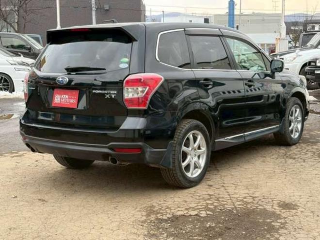 フォレスター2.0XT アイサイト 4WD　ターボ　パワステ　パワーウィンドウ　純正アルミ　ABS　キーレスエントリー　ETC　シートヒーター　社外エンジンスターター　パドルシフト　エアコン　電動シート　クルーズコントロール　盗難防止装置 2000