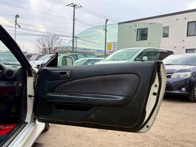 シルビア2.0 オーテックバージョン　6速MT　社外ハンドル　社外アルミホイール　社外エアロ　社外マフラー　パワステ　パワーウィンドウ　社外ナビ　エアコン　革シート 2WD 2000