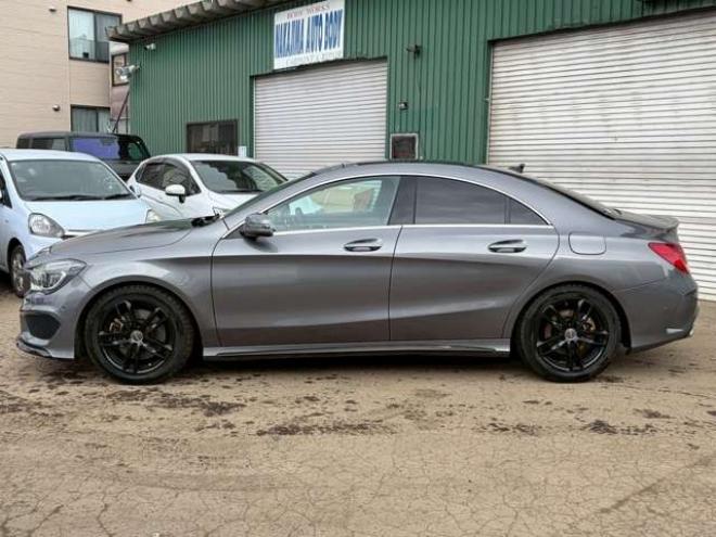 ベンツCLAクラス CLA250 4マチック 4WD　ナビ　バックカメラ　ETC　キーレスエントリー　シートヒーター　エアコン　クルーズコントロール　ABS　盗難防止装置　パワステ　パワーウィンドウ　横滑防止装置　パーキングアシスト　アイドリングストップ 正規輸入車 2000