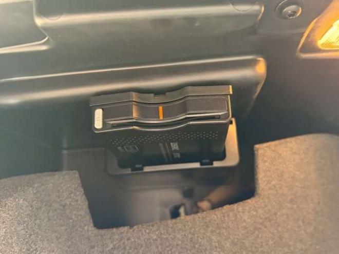 ベンツCLAクラス CLA250 4マチック 4WD　ナビ　バックカメラ　ETC　キーレスエントリー　シートヒーター　エアコン　クルーズコントロール　ABS　盗難防止装置　パワステ　パワーウィンドウ　横滑防止装置　パーキングアシスト　アイドリングストップ 正規輸入車 2000