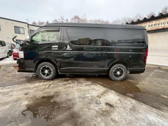 ハイエース2.7 GL ロング ミドルルーフ 4WD　10人乗り　パワステ　パワーウィンドウ　エアコン　社外ナビ　後席モニター　キーレスエントリー　片側スライドドア　盗難防止装置　フロントモデリスタ 2700