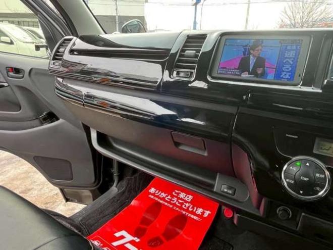 ハイエース2.7 GL ロング ミドルルーフ 4WD　10人乗り　パワステ　パワーウィンドウ　エアコン　社外ナビ　後席モニター　キーレスエントリー　片側スライドドア　盗難防止装置　フロントモデリスタ 2700