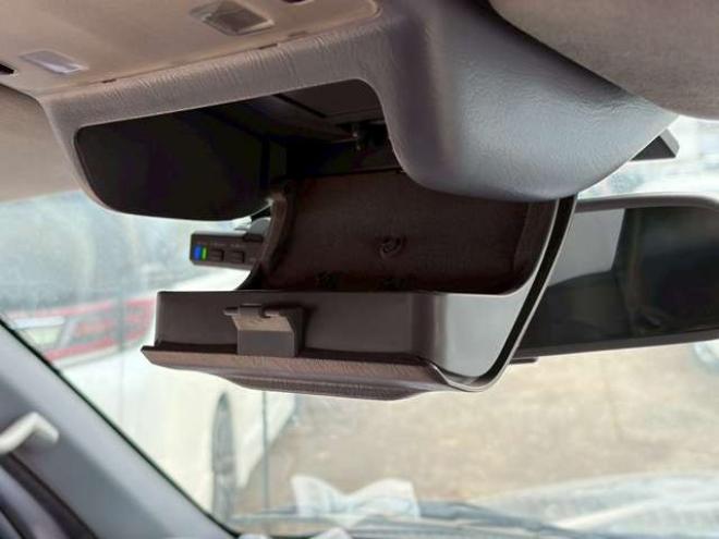 ハイラックスサーフ2.7 SSR-X Vセレクション 4WD　社外ナビ　バックカメラ　社外アルミホイール　エアコン　リフトアップ　パワステ　パワーウィンドウ　キーレスエントリー　ETC　ABS　ルーフレール 2700