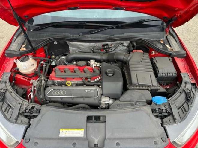 アウディRS Q3 2.5 4WD　ナビTV/Bカメラ/パワーシート/純正AW 正規輸入車 2500